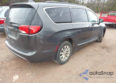 2017 Chrysler Pacifica Touring-L z USA, uszkodzony, nr VIN 2C4RC1BG9HR526563